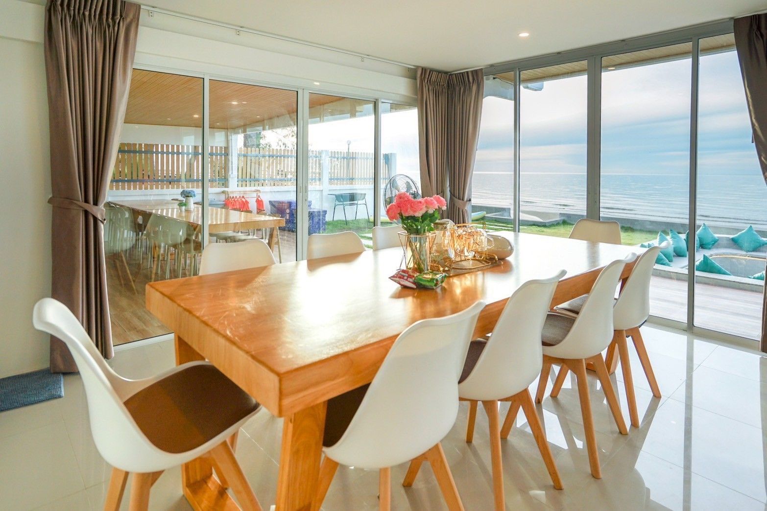 Large dining table for groups at Bubble Sea VII