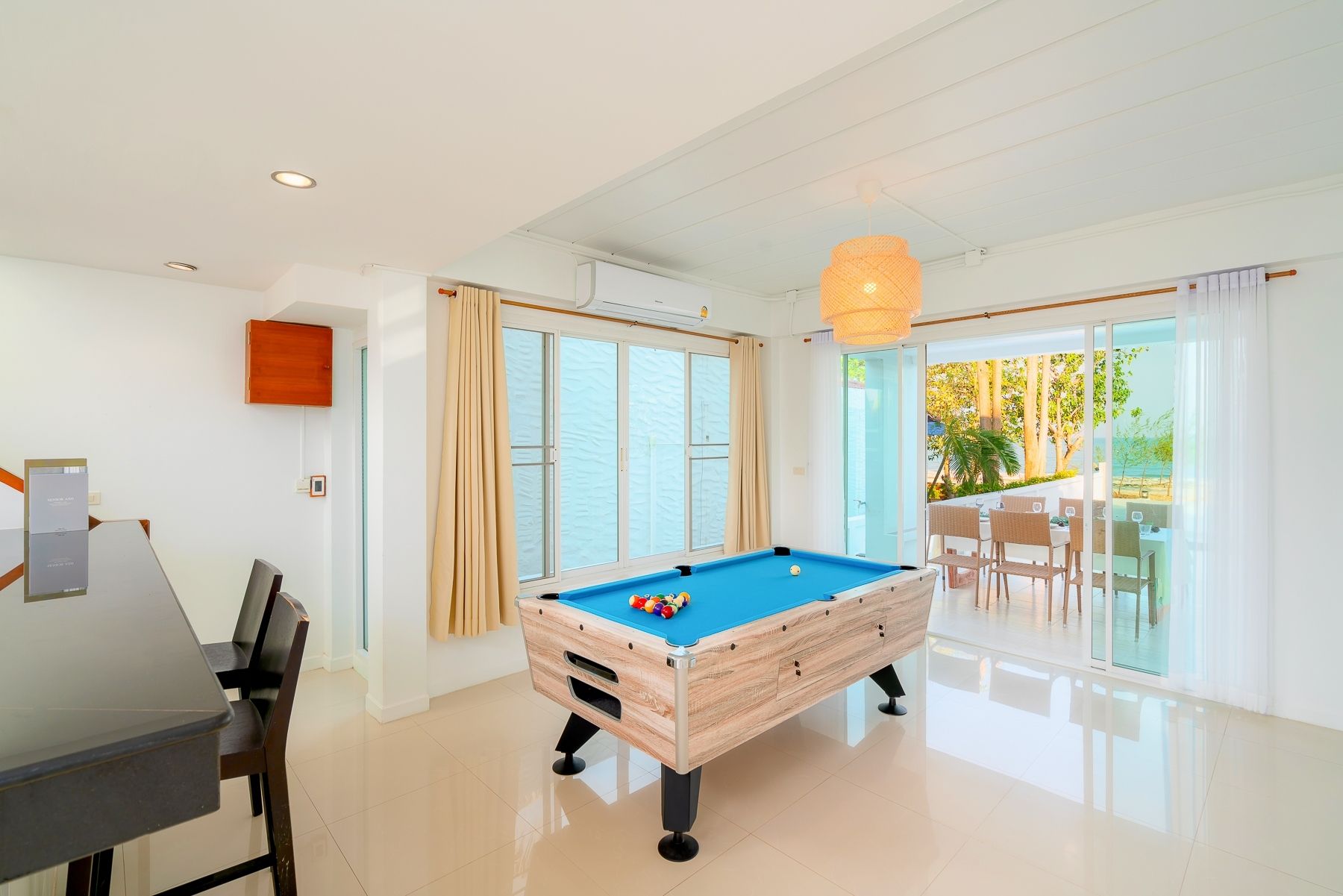 Indoor pool table at G Villa III Pool Villa, Pak Nam Pran, Pranburi. Enjoy games at this pool villa.