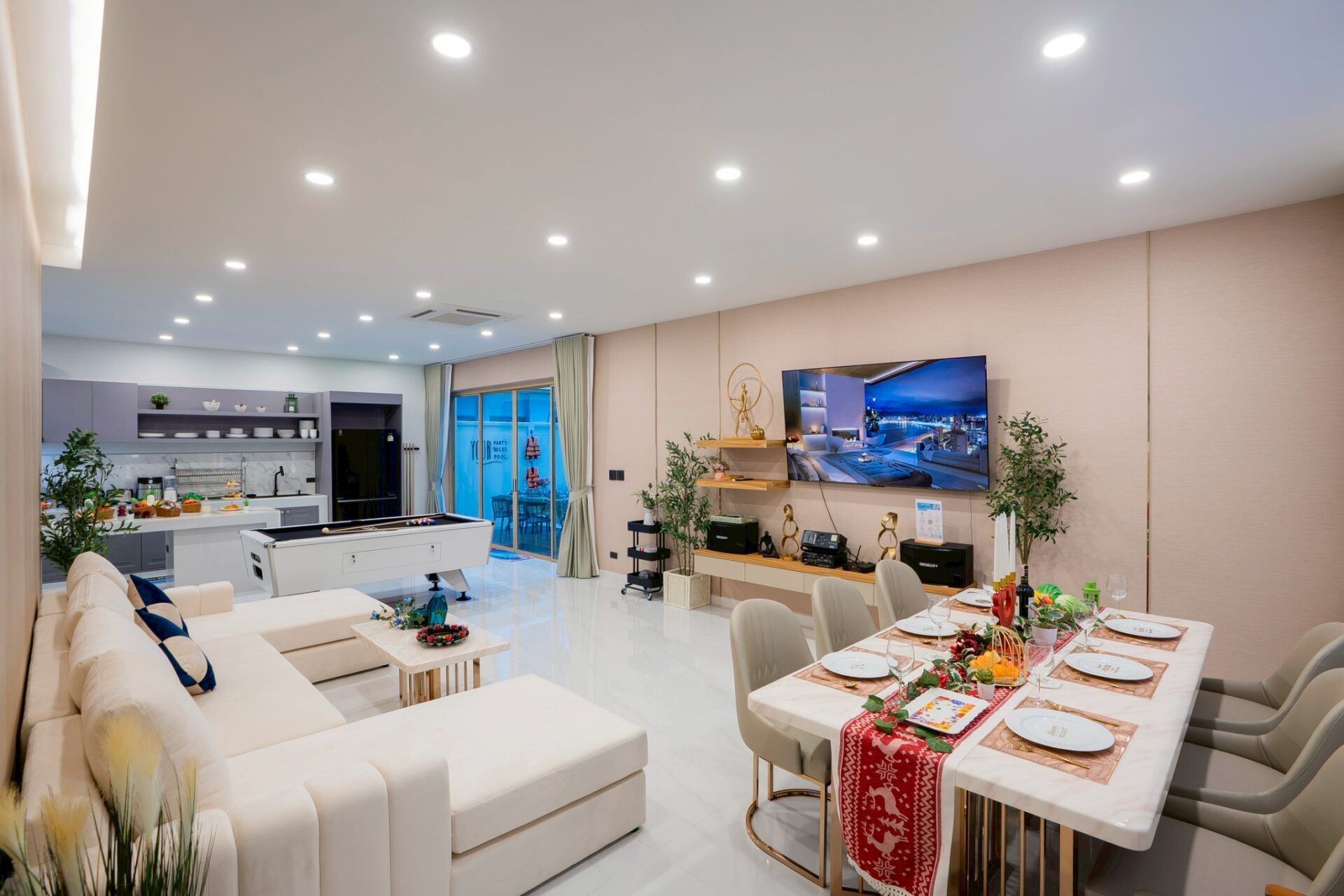Large dining table for groups at Noble V Pool Villa