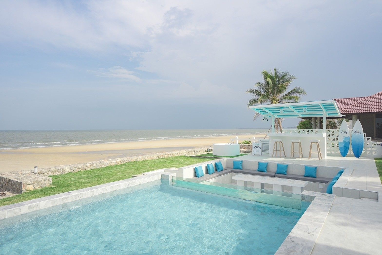 Outdoor area – Pailay V Beachfront Pool Villa (04)