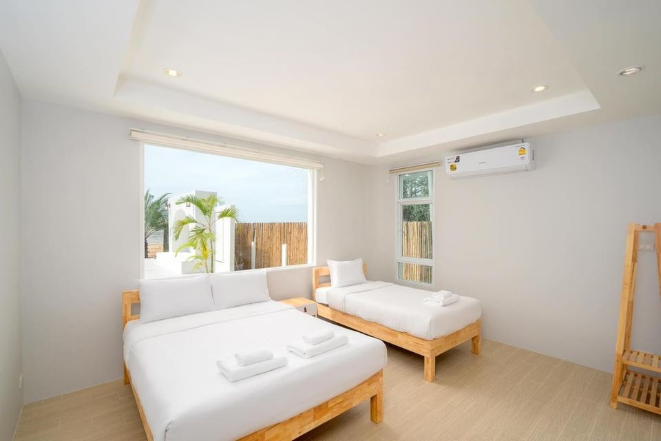 Bedroom 1 – La Palma Villa Kuiburi