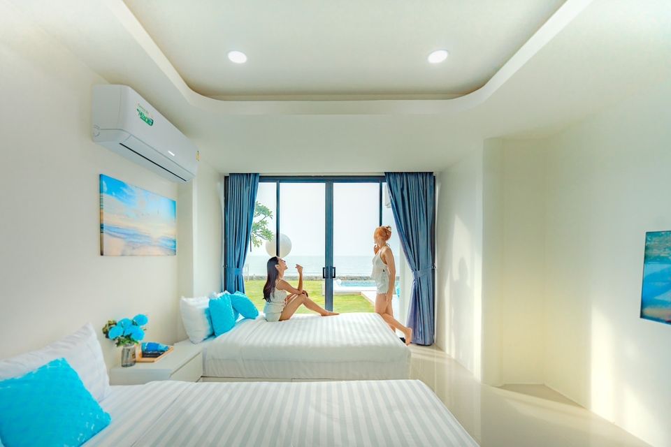 Bedroom - Pailay V Beachfront Pool Villa (01)