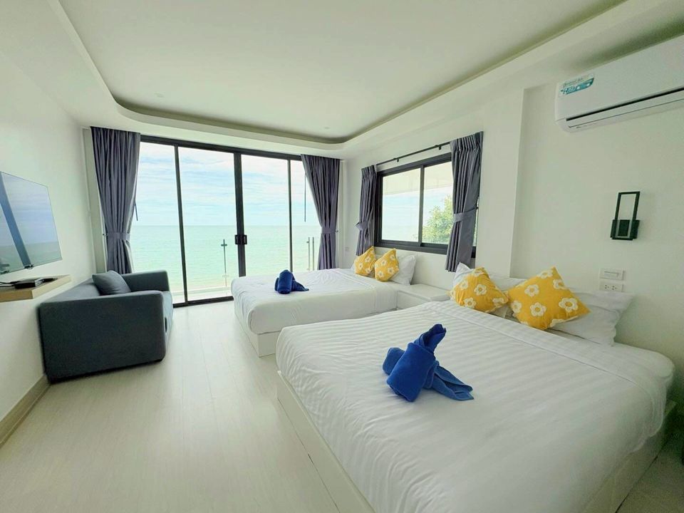 Bedroom - Pailay V Beachfront Pool Villa (02)