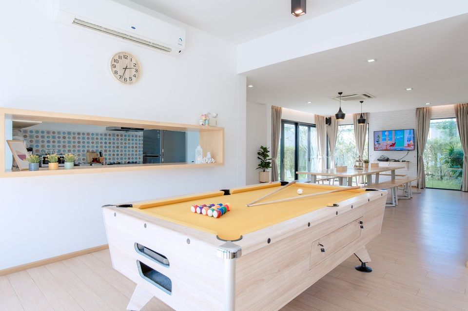 Indoor pool table at Pool Lay AII Pool Villa, Na Jomtien, Pattaya. Entertainment for guests.
