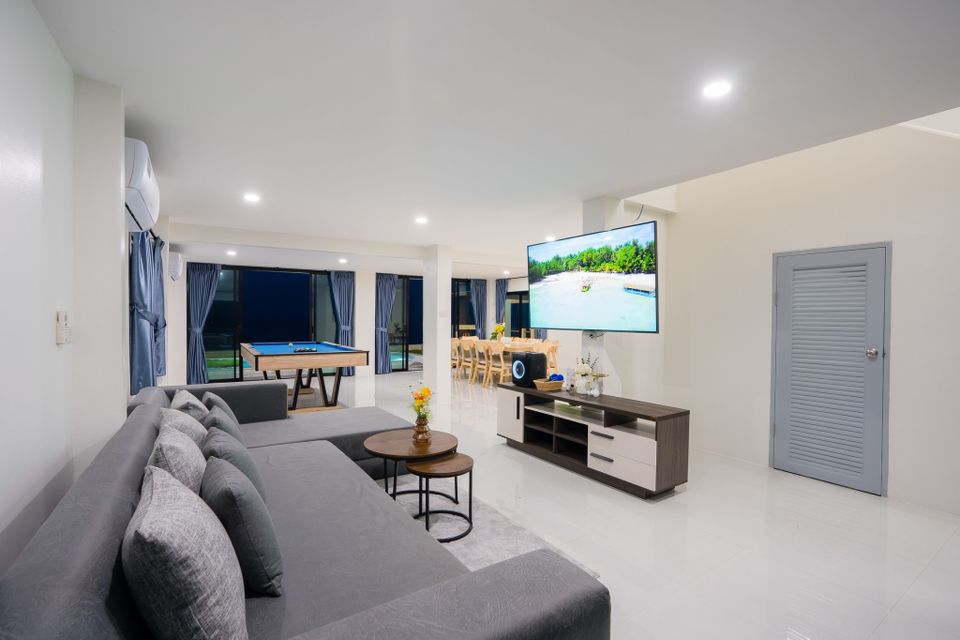 Living area - Sea Time V Pool Villa (03)